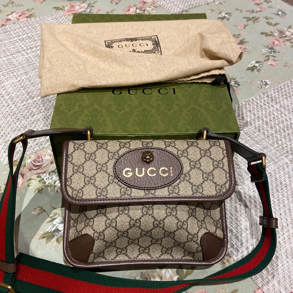 Gucci bag brand new with dust bag and box, receipts and tags.